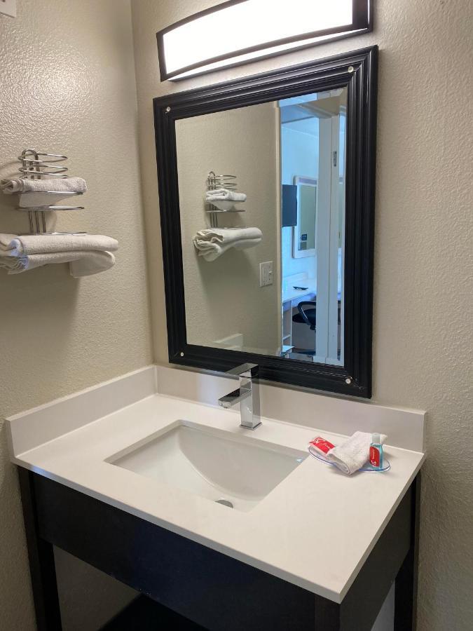 Econo Lodge Stockton Near I-5 Fairgrounds Exteriör bild